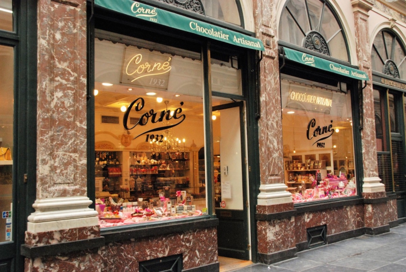 vente-SPERACEDES-min_chocolate_chocolaterie_shop_luxury_chic_gallery_brussels_belgium-558146